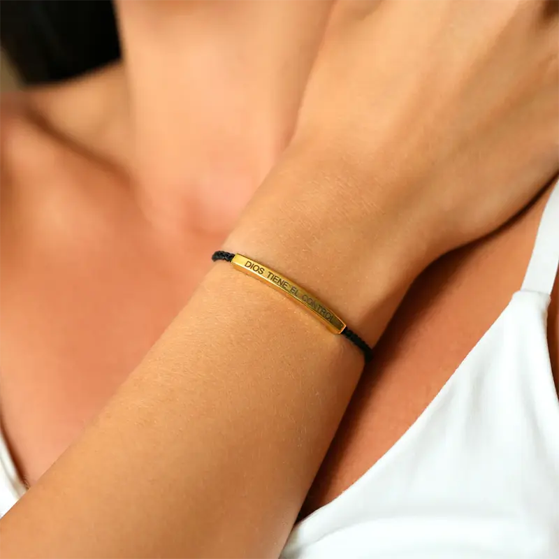 Pulsera “Dios tiene el control” | Oferta especial: Paga 1 lleva 2  unidades